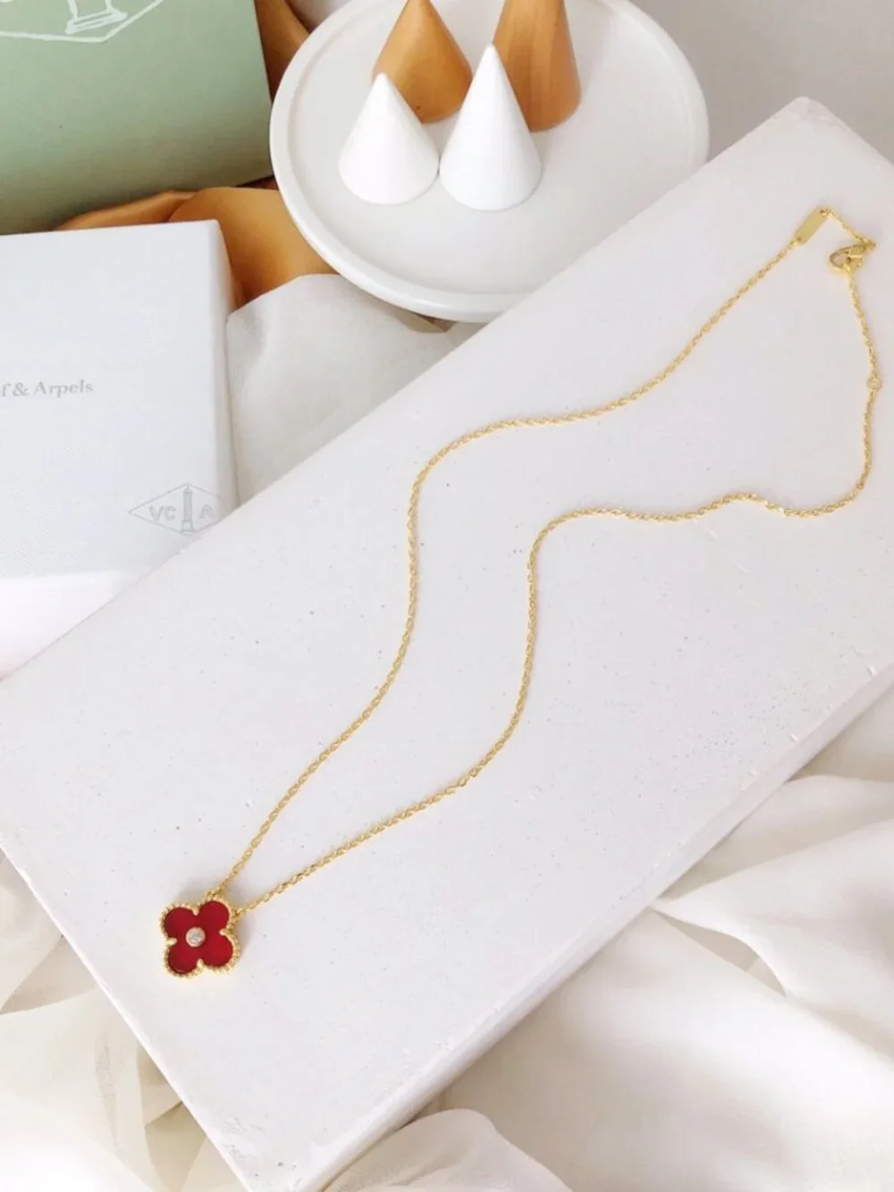 Van Cleef & Arpels​ Necklacet
